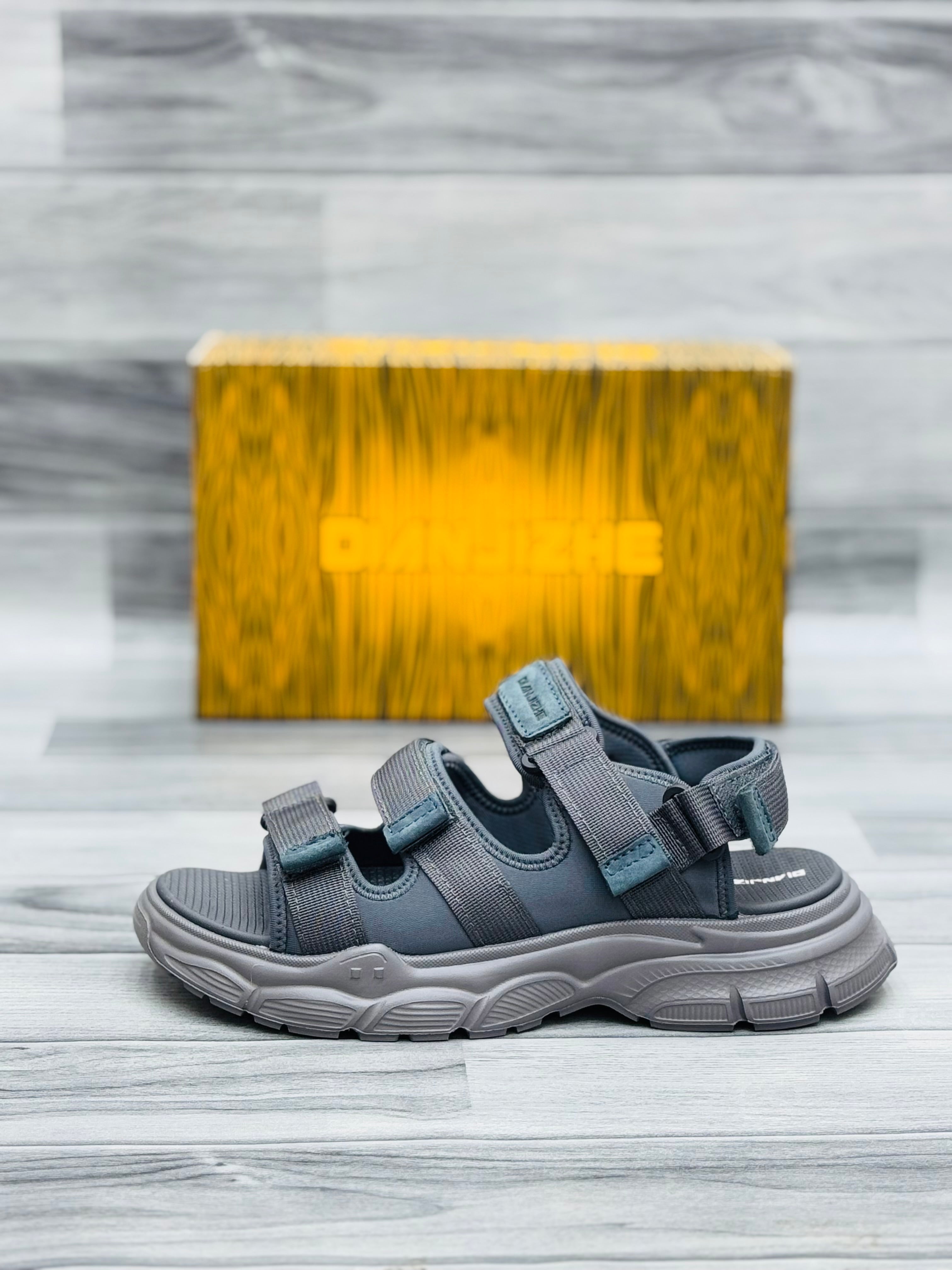 Dianjizhe Men's Recovery Slides & Athletic Sandals