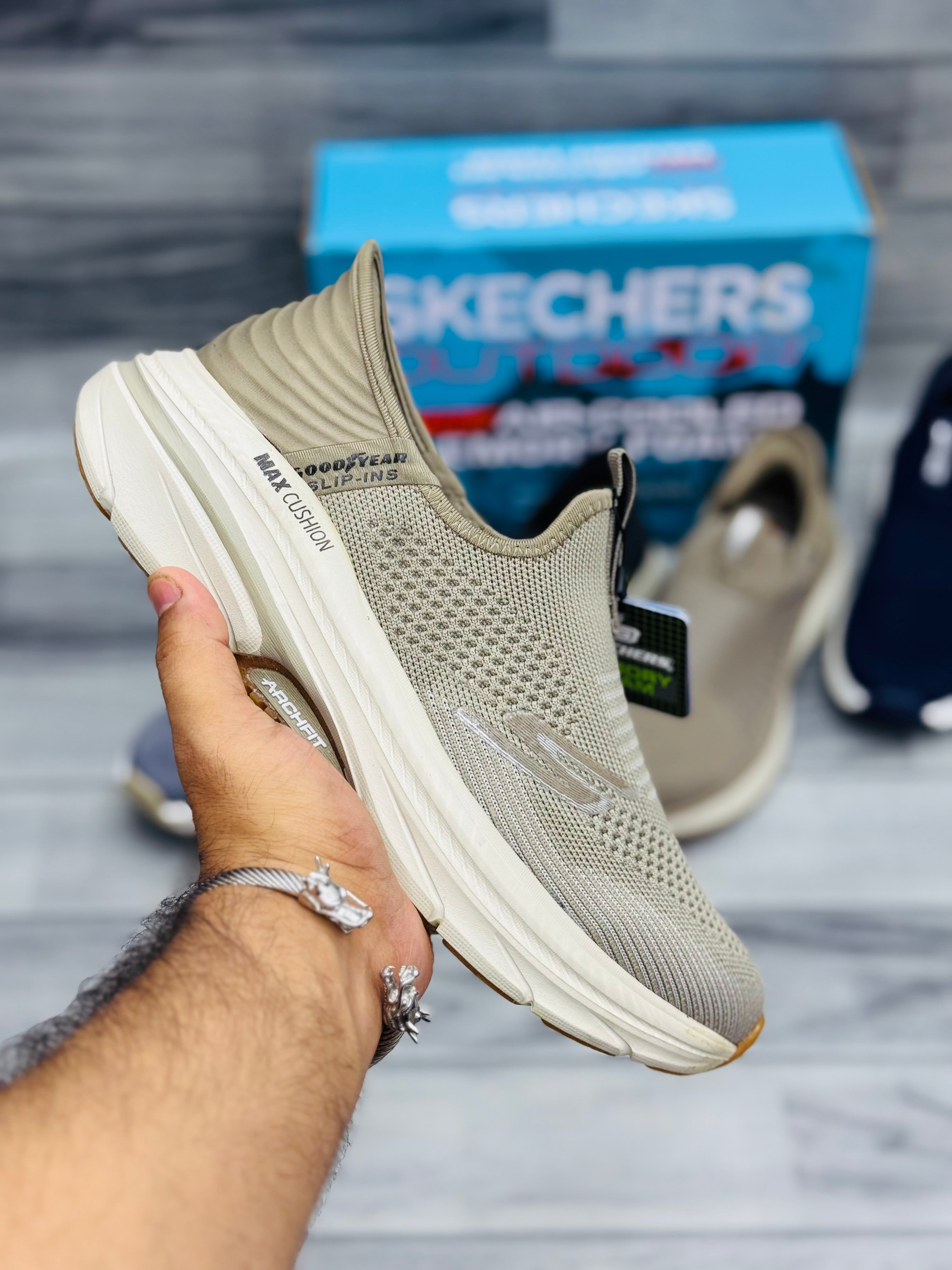 Skechars archfit fax slip in memory foam medicated