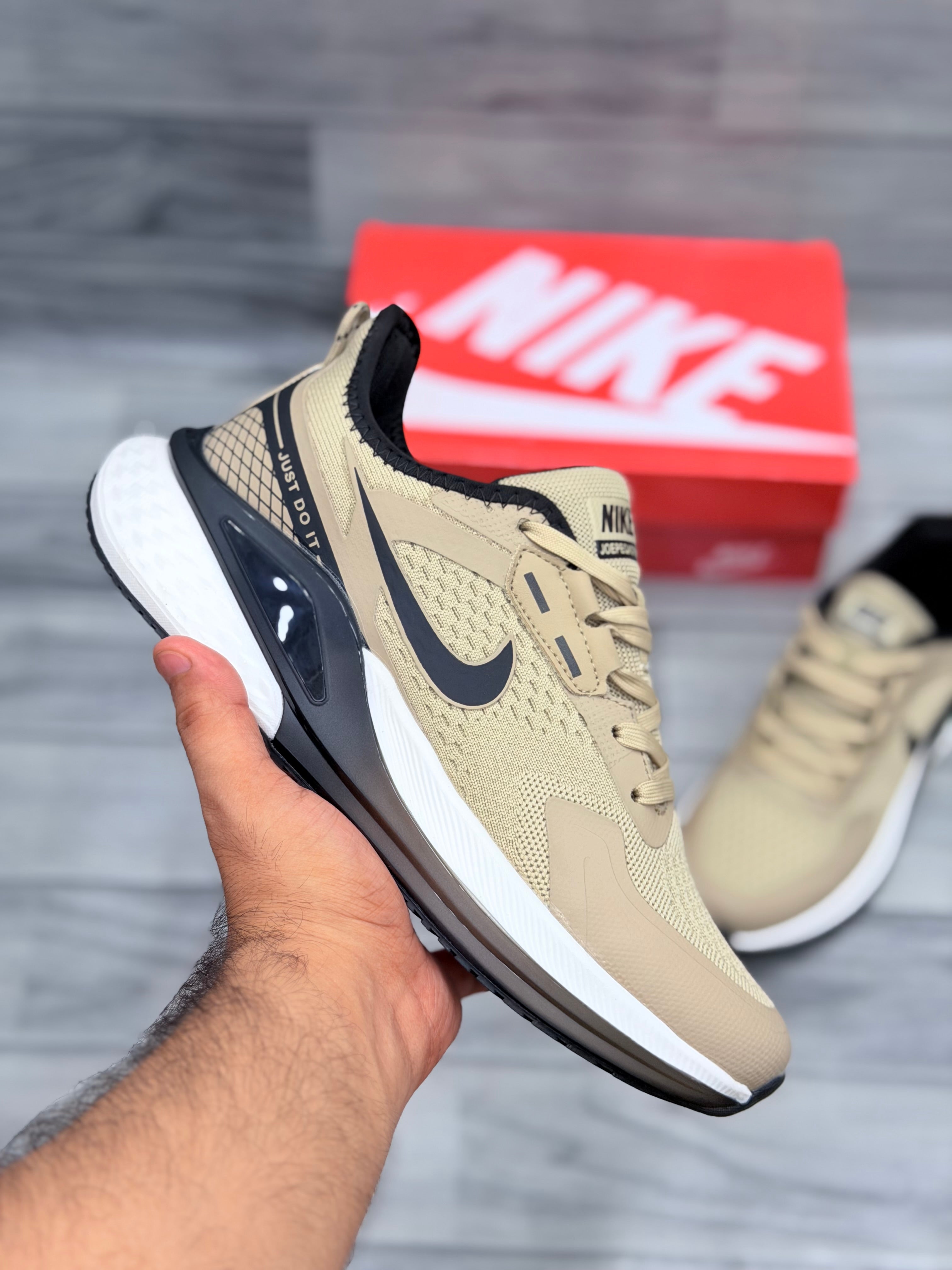 Nke air zoom Pegasus titan