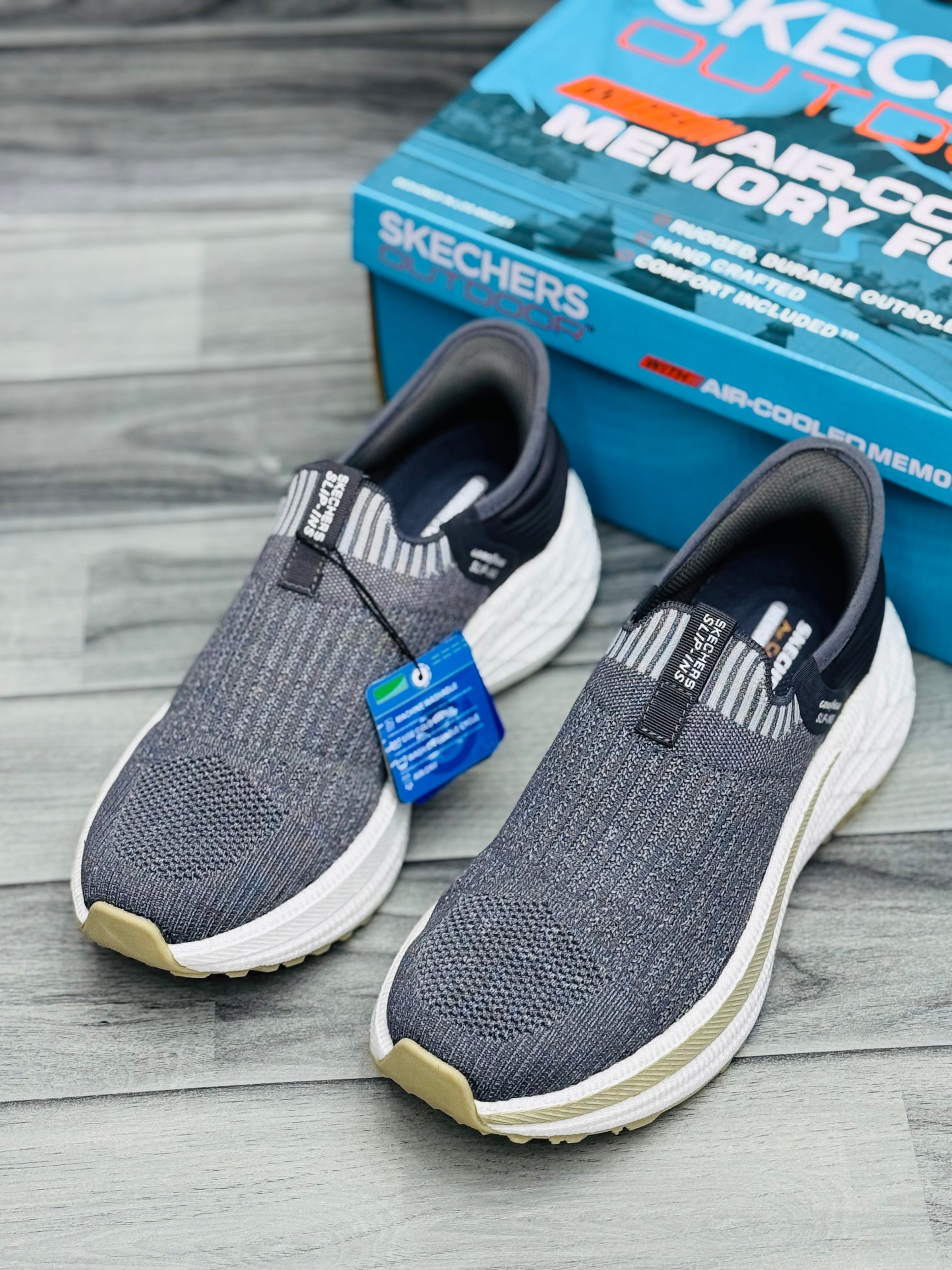 Skechars hyper burst pro slip in memory foam medicated