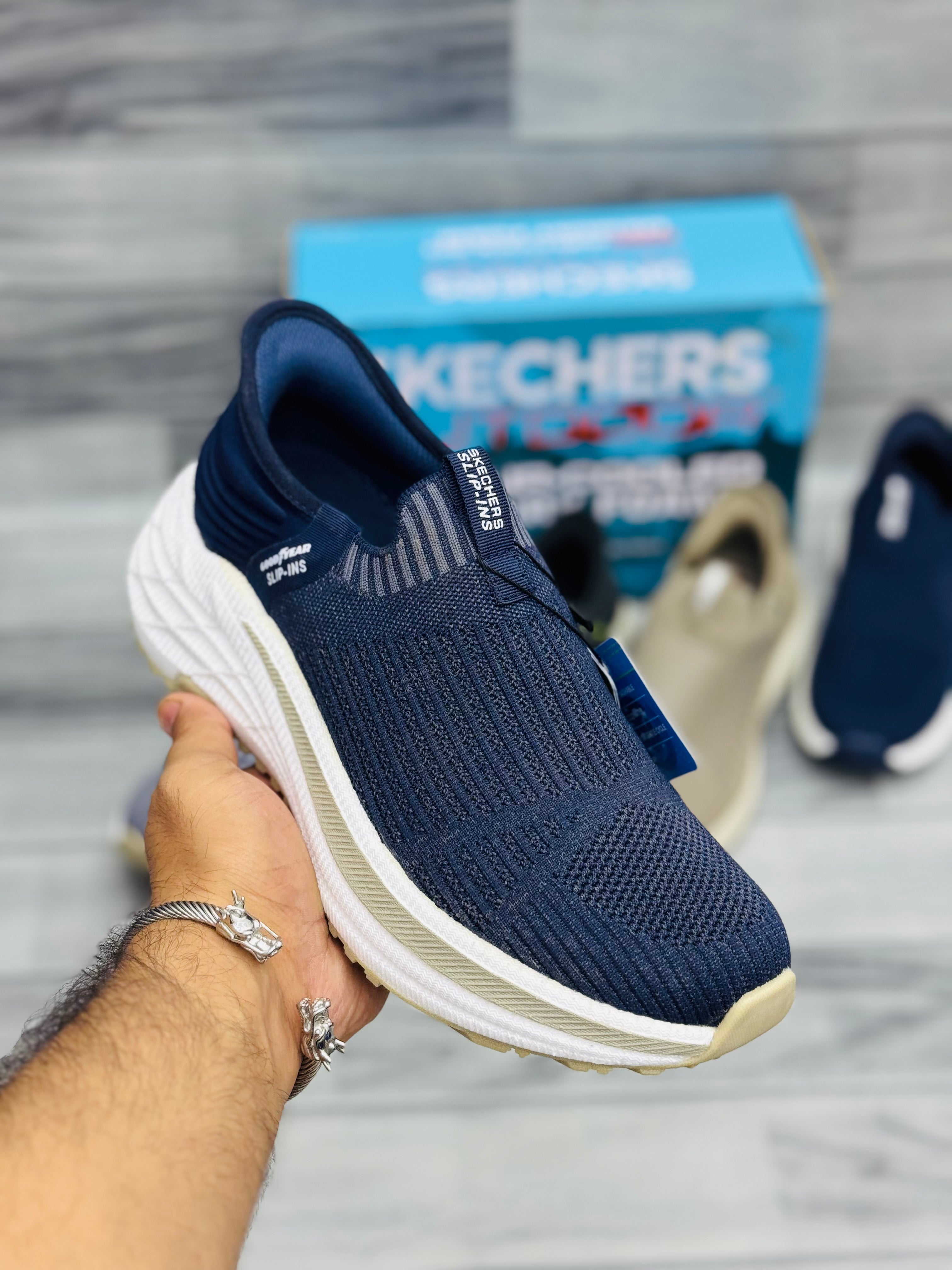 Skechars hyper burst pro slip in memory foam medicated
