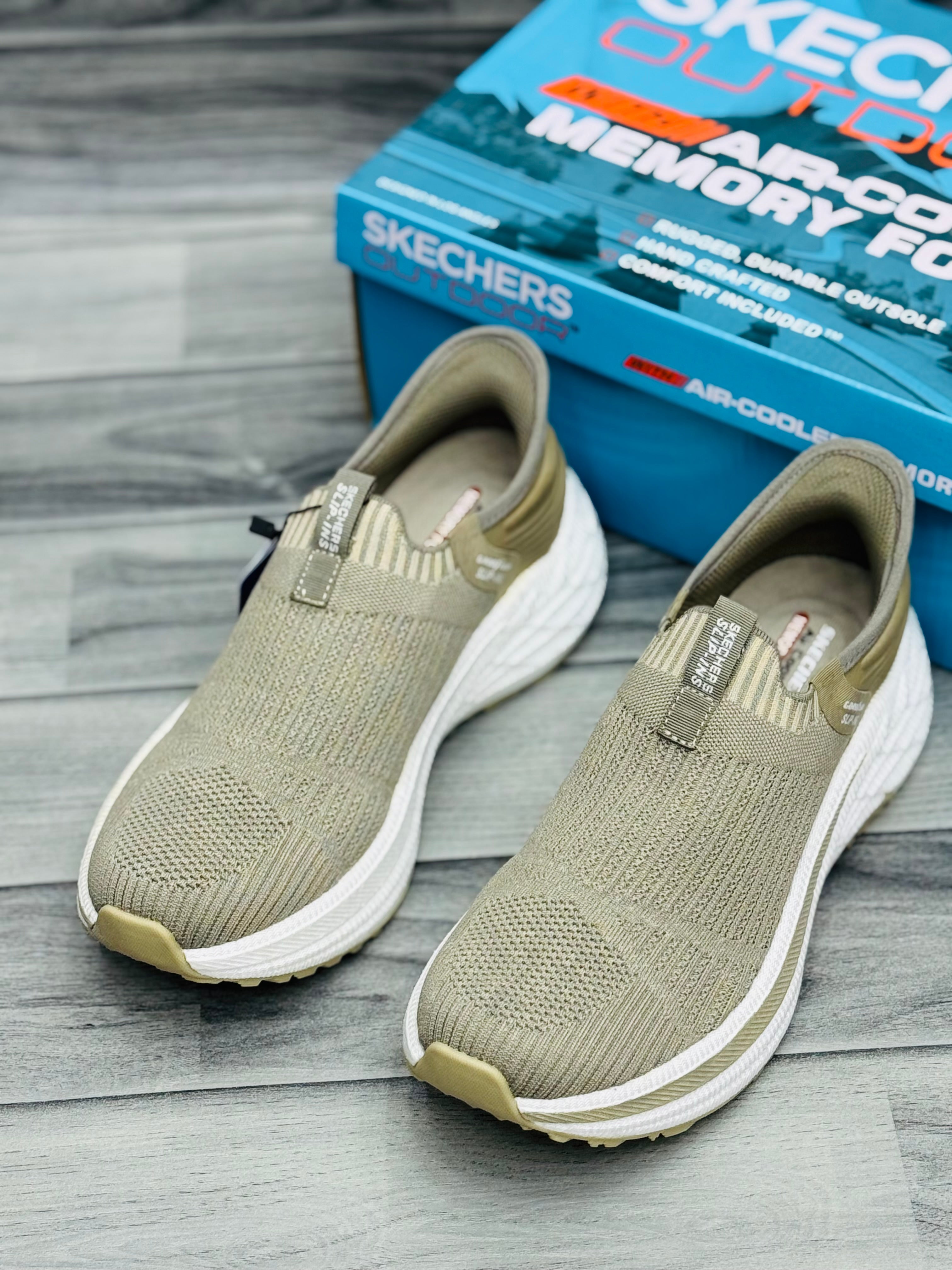Skechars hyper burst pro slip in memory foam medicated