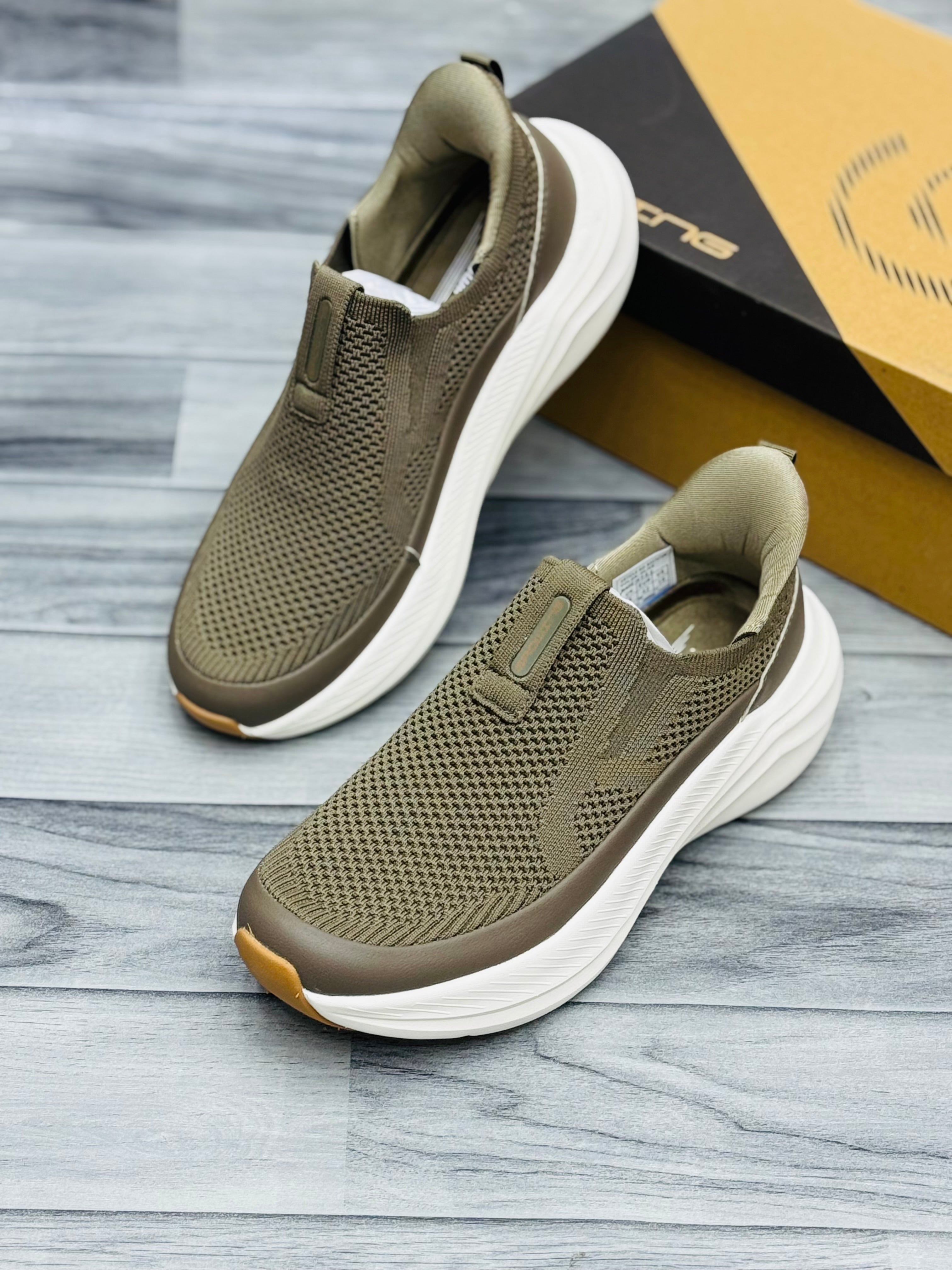 Skechars growing arch sole slip in memory foam medicated