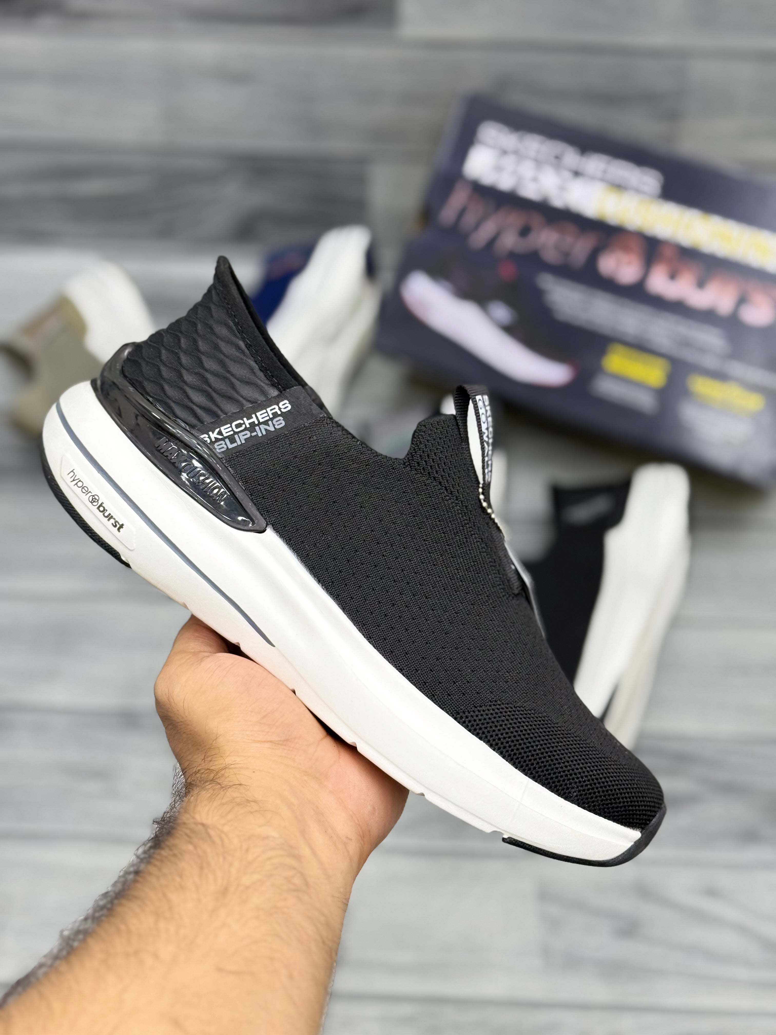 Skechares hyper burst max cushion air cooled