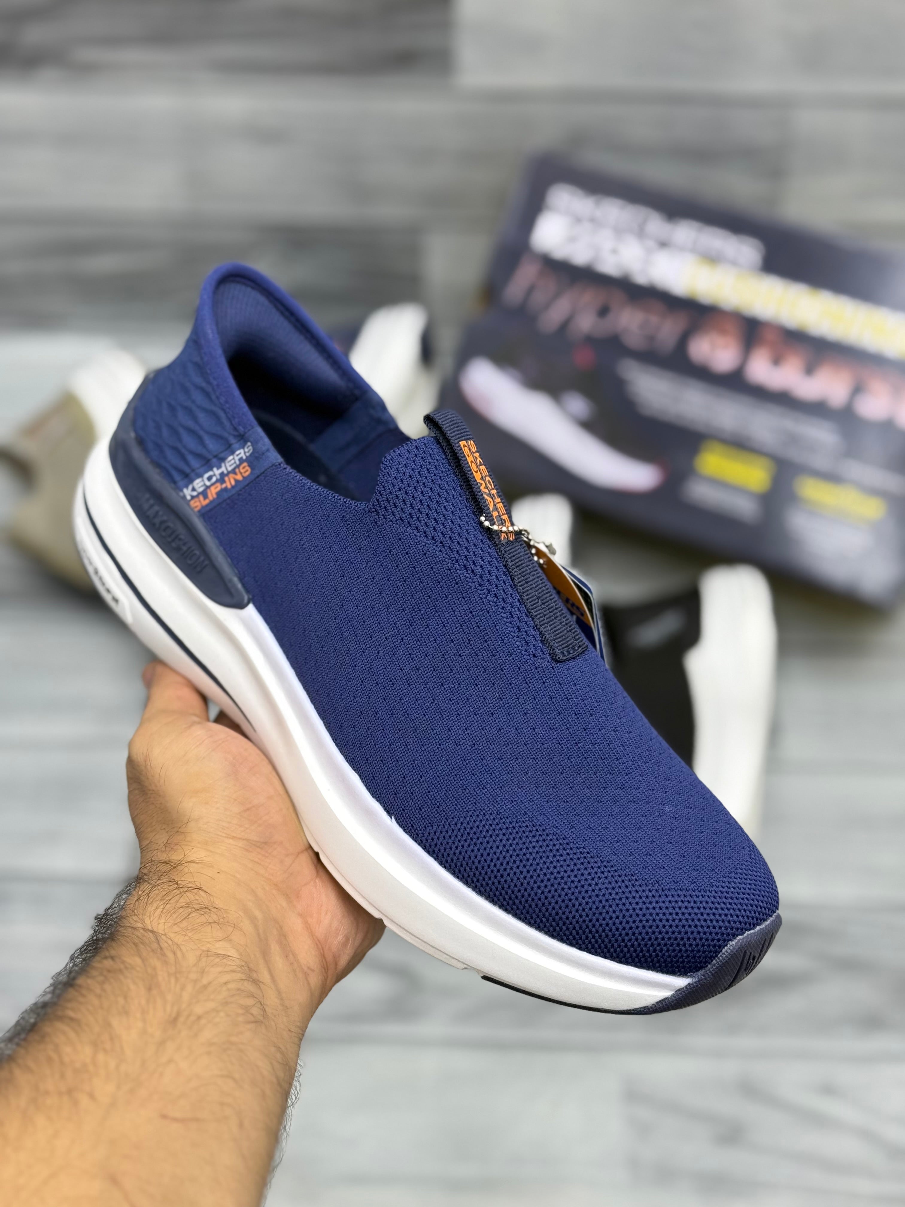 Skechares hyper burst max cushion air cooled