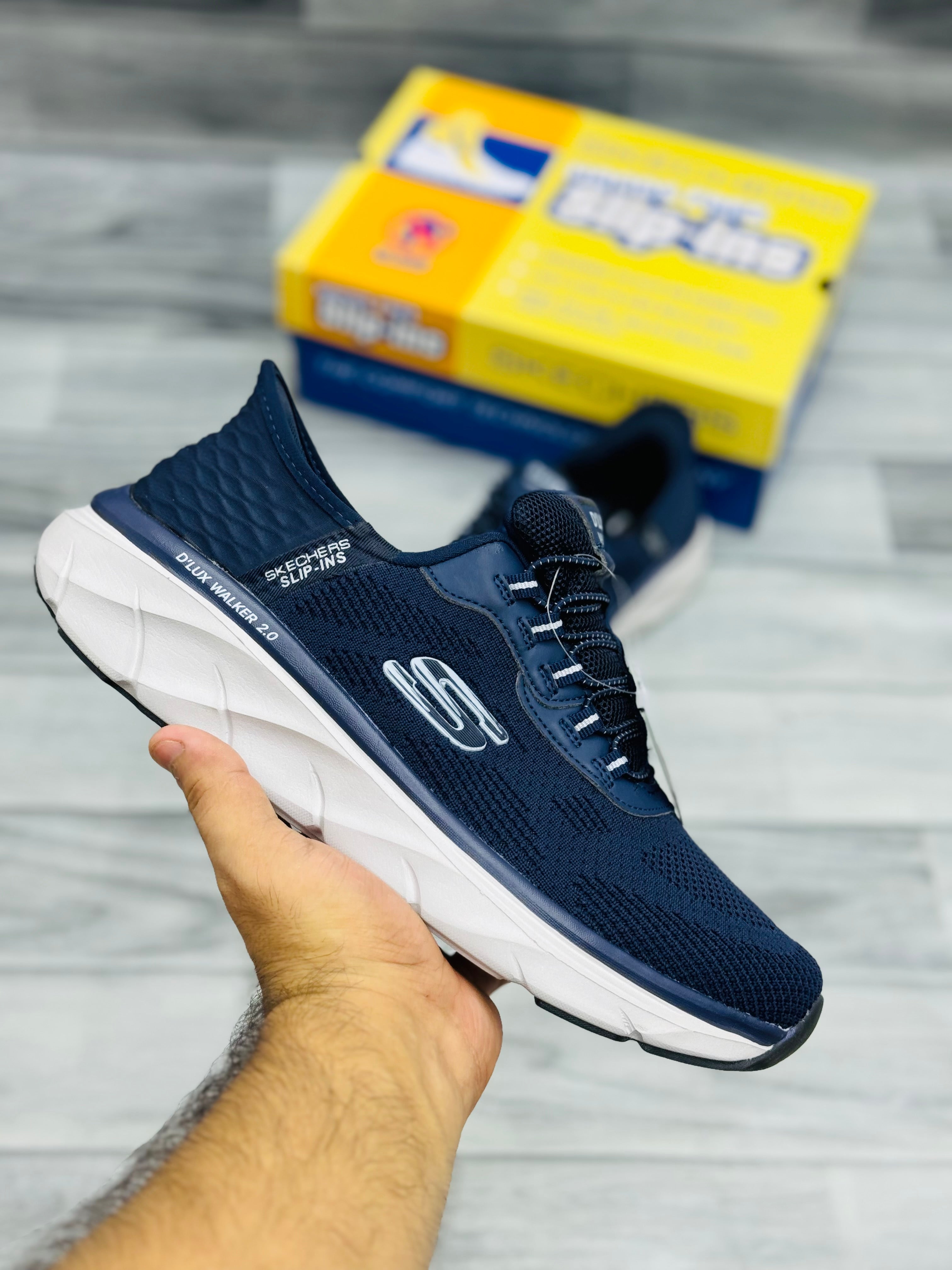 Skechares d’luxe 2.0 memory foam medicated