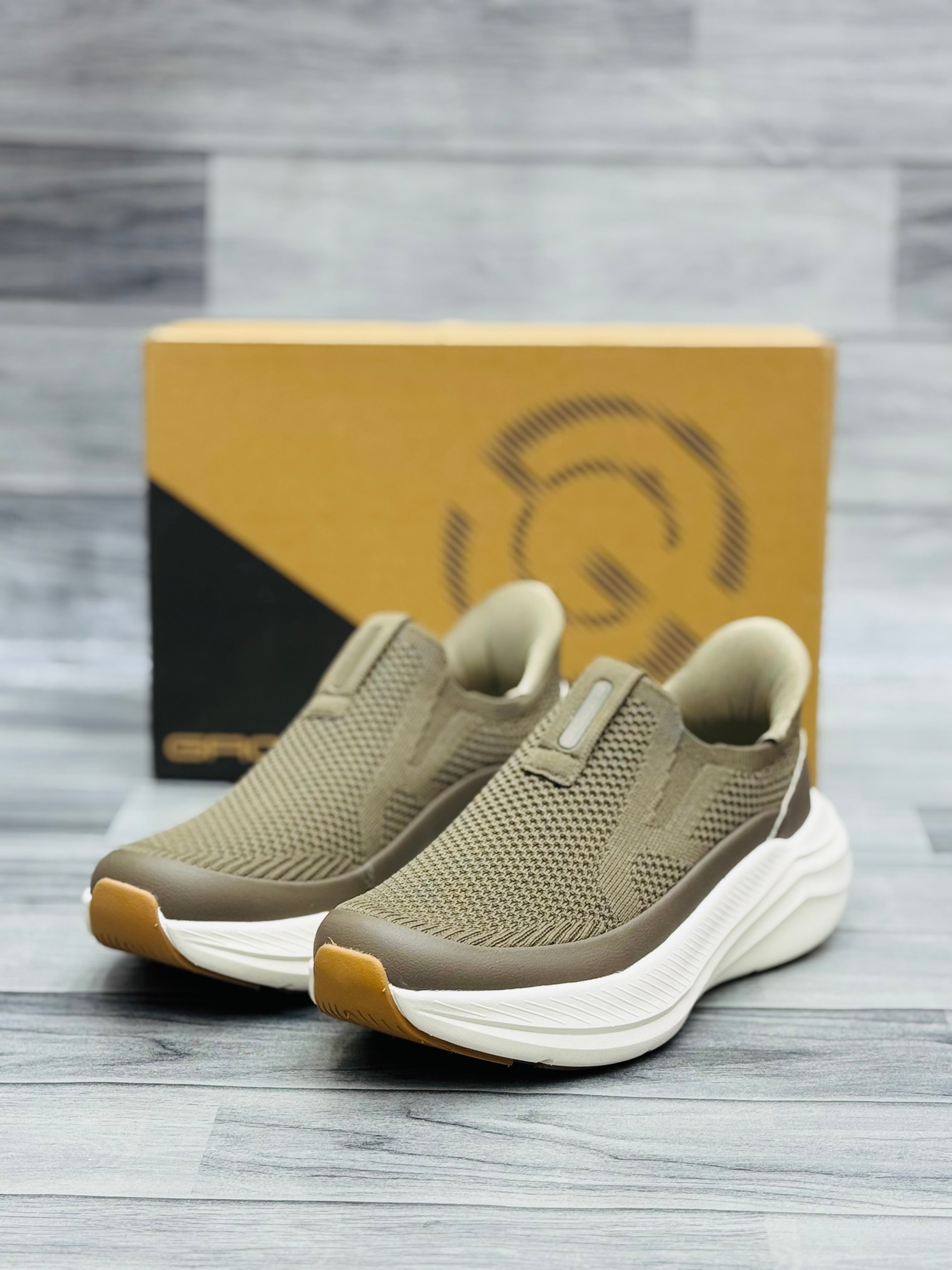 Skechars growing arch sole slip in memory foam medicated