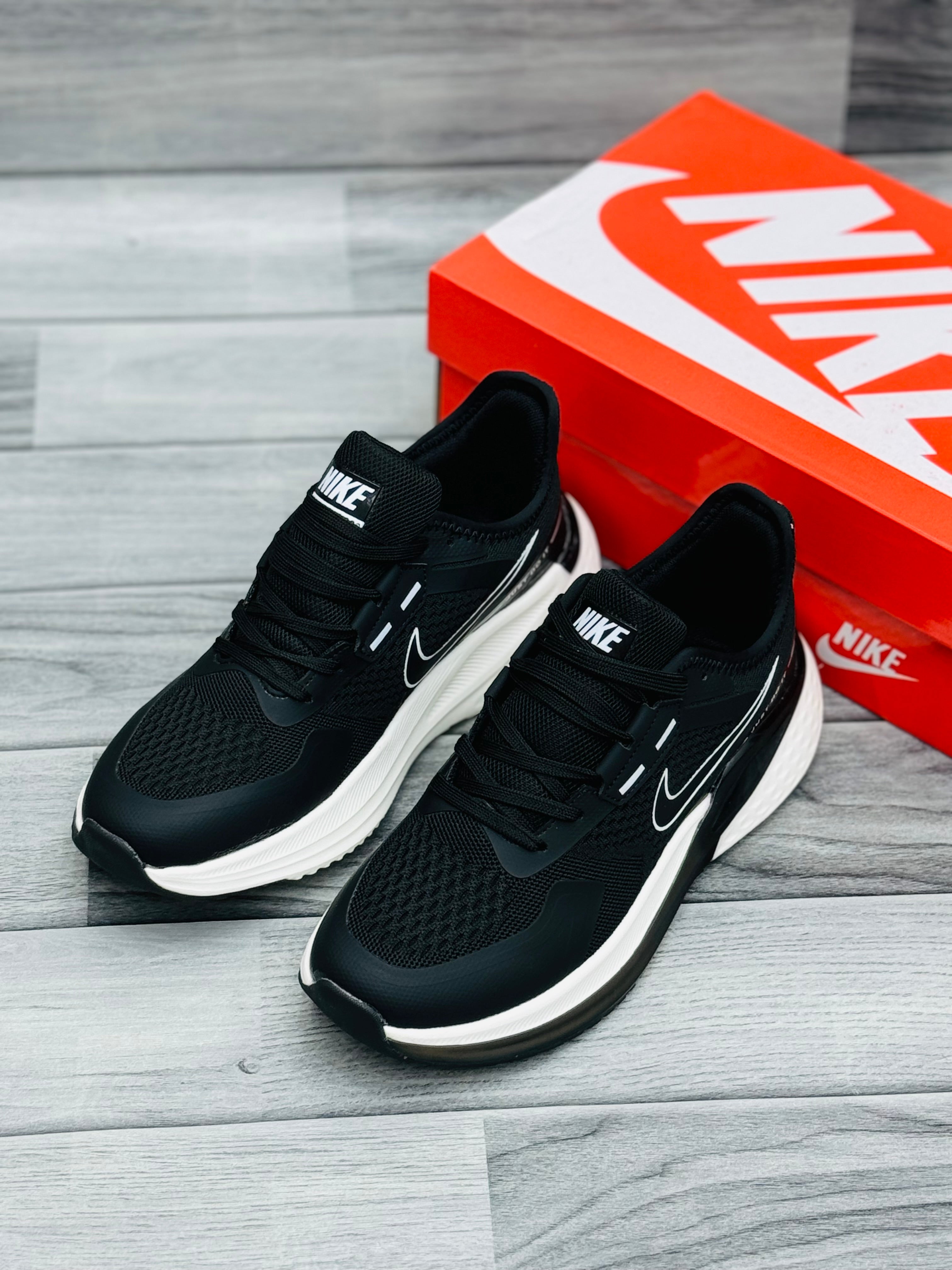 Nke air zoom Pegasus titan