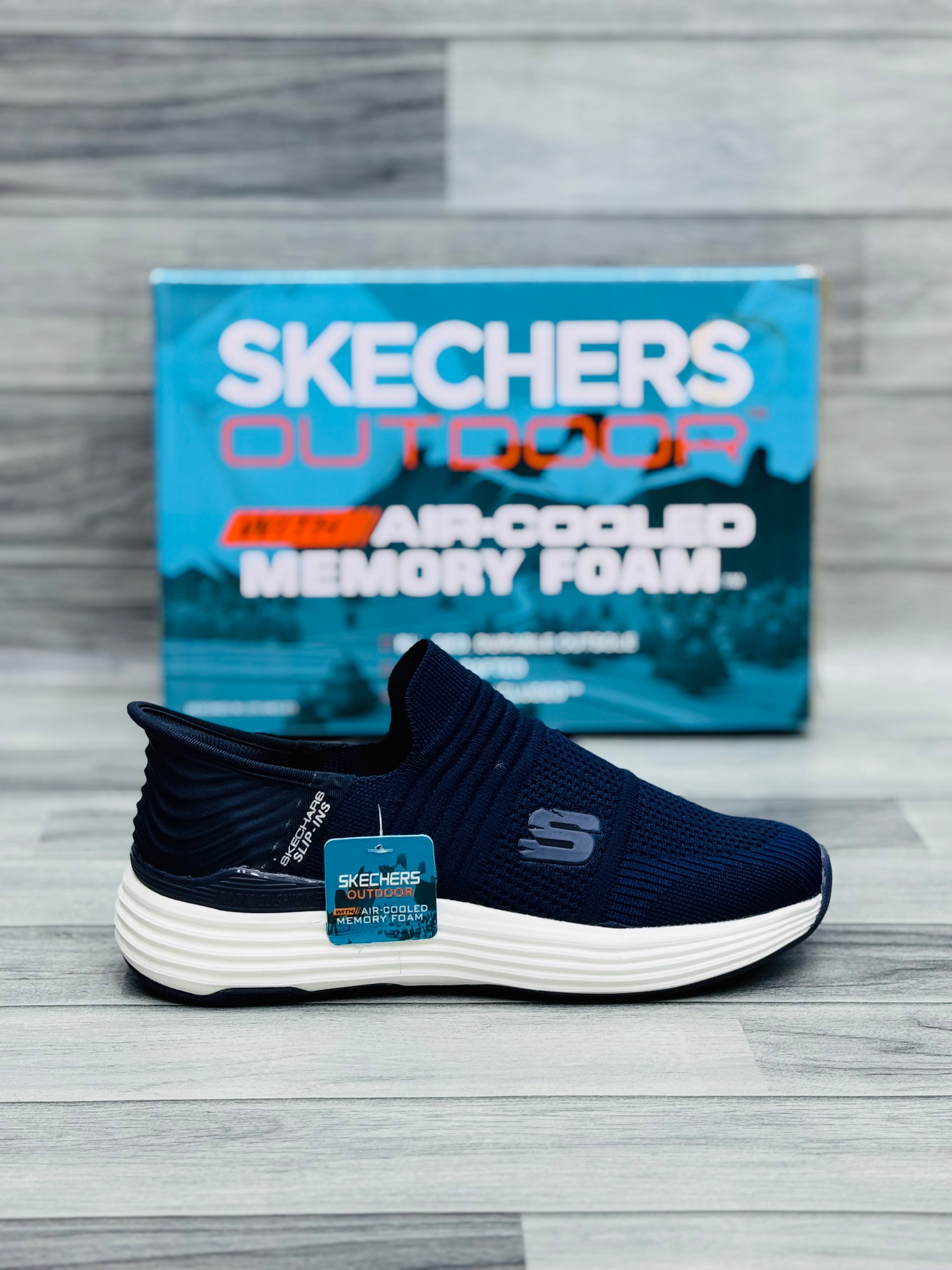 Skechars max slip in memory foam medicated