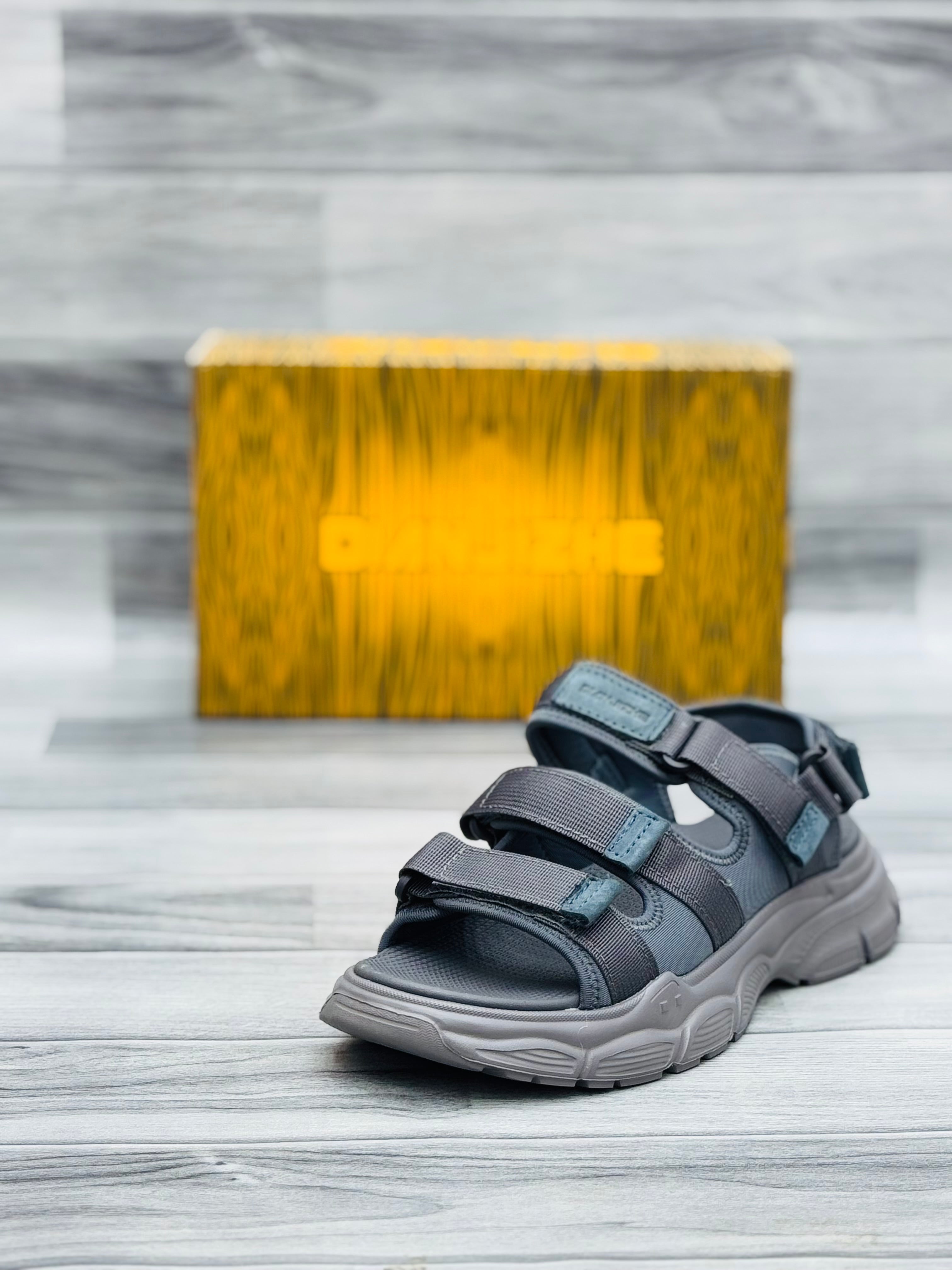 Dianjizhe Men's Recovery Slides & Athletic Sandals