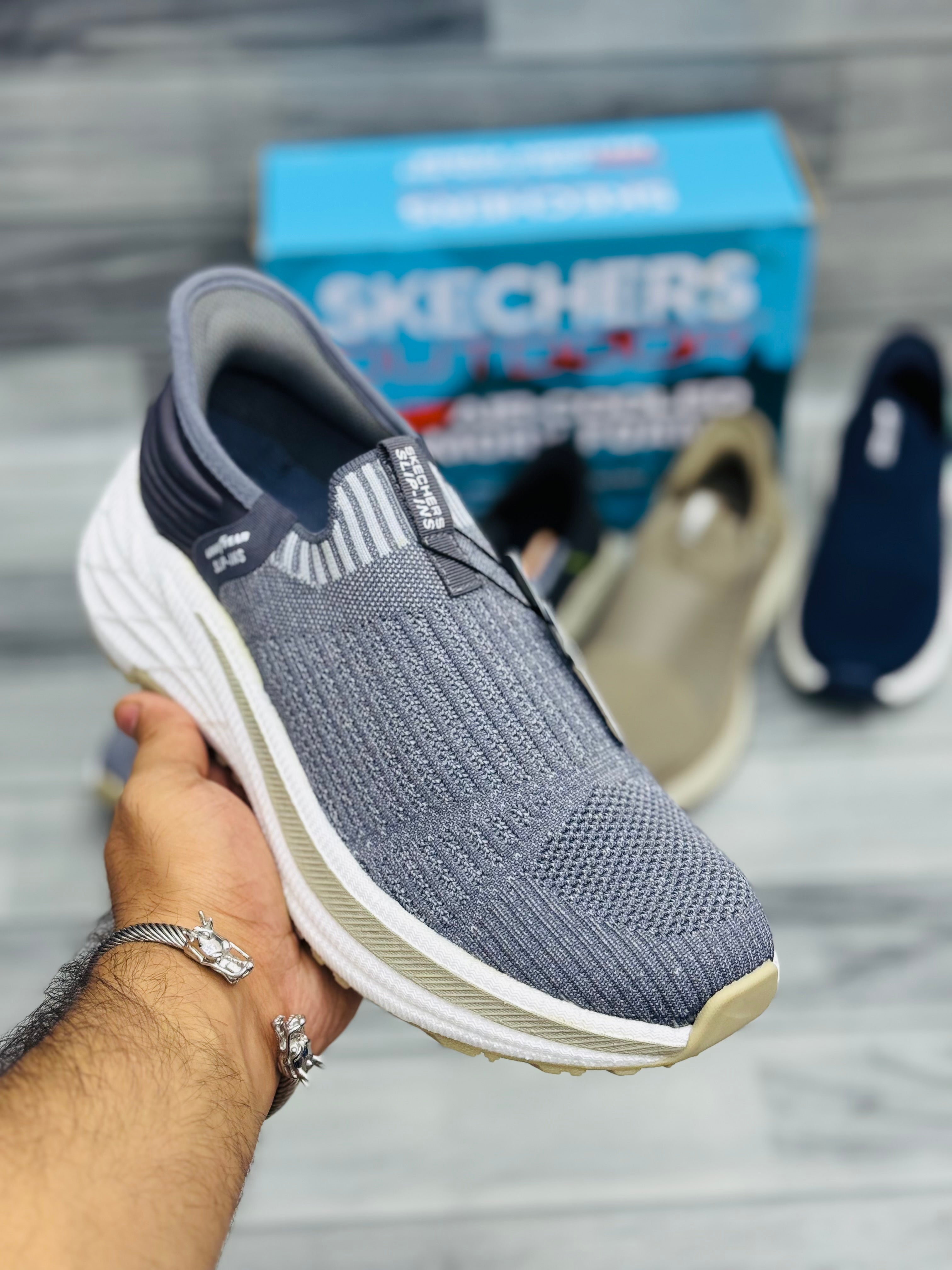 Skechars hyper burst pro slip in memory foam medicated