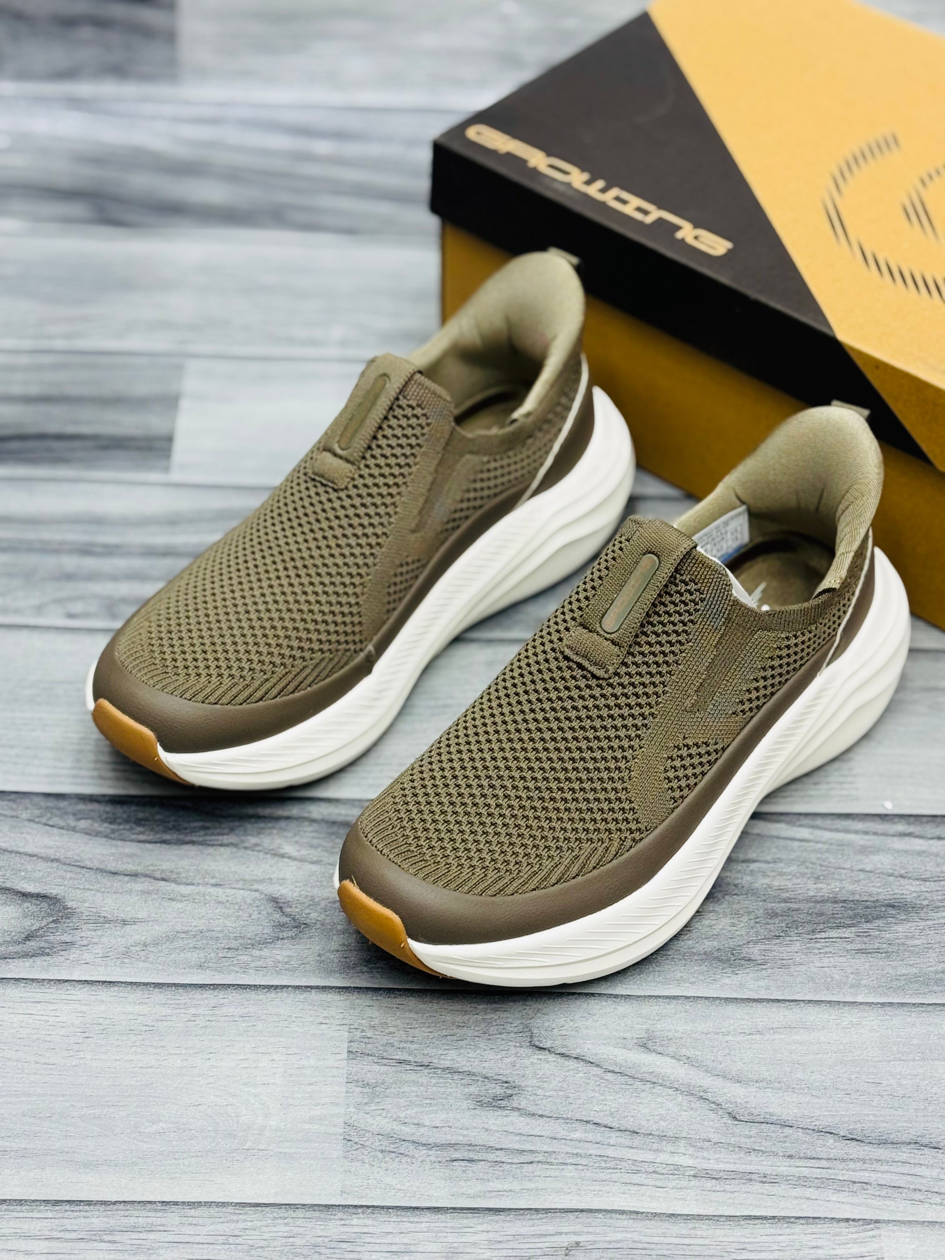 Skechars growing arch sole slip in memory foam medicated