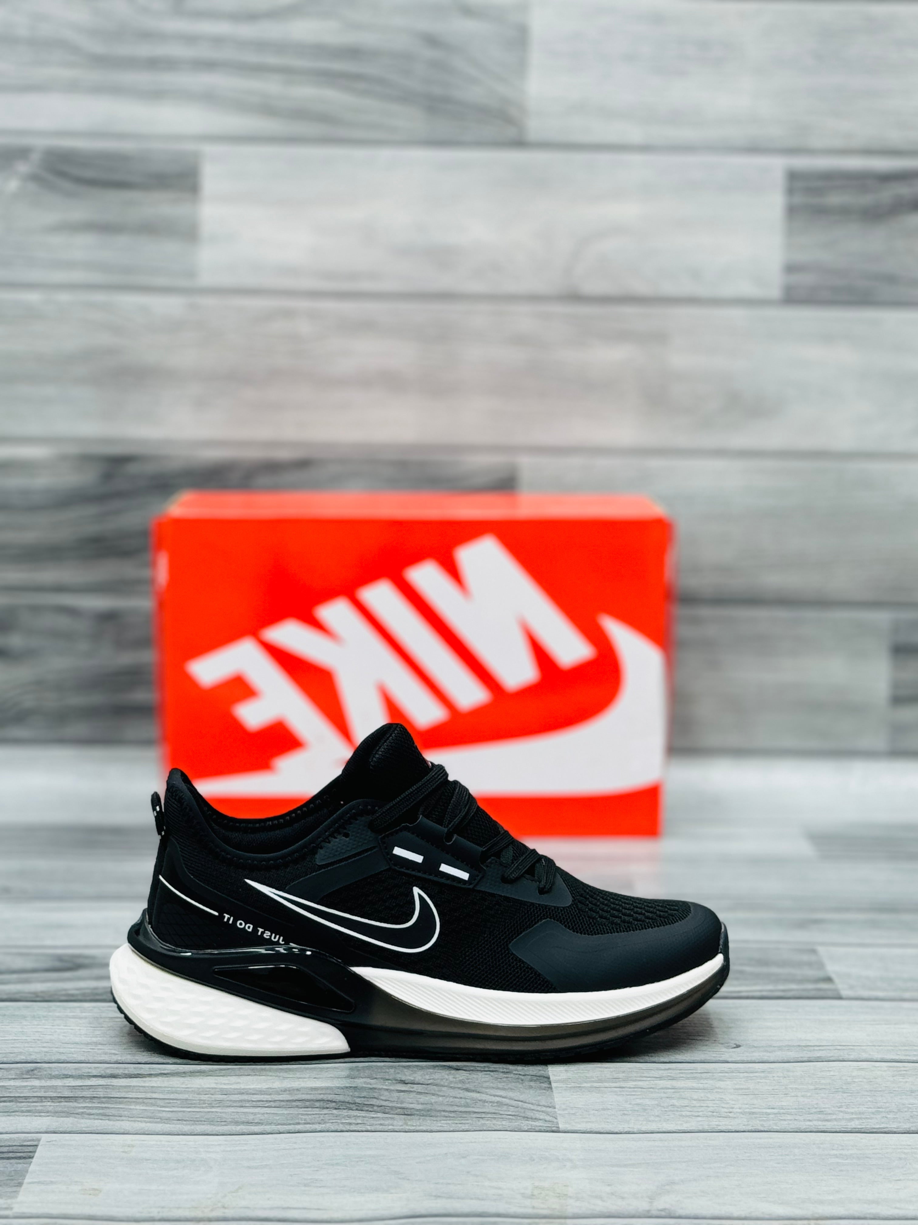 Nke air zoom Pegasus titan