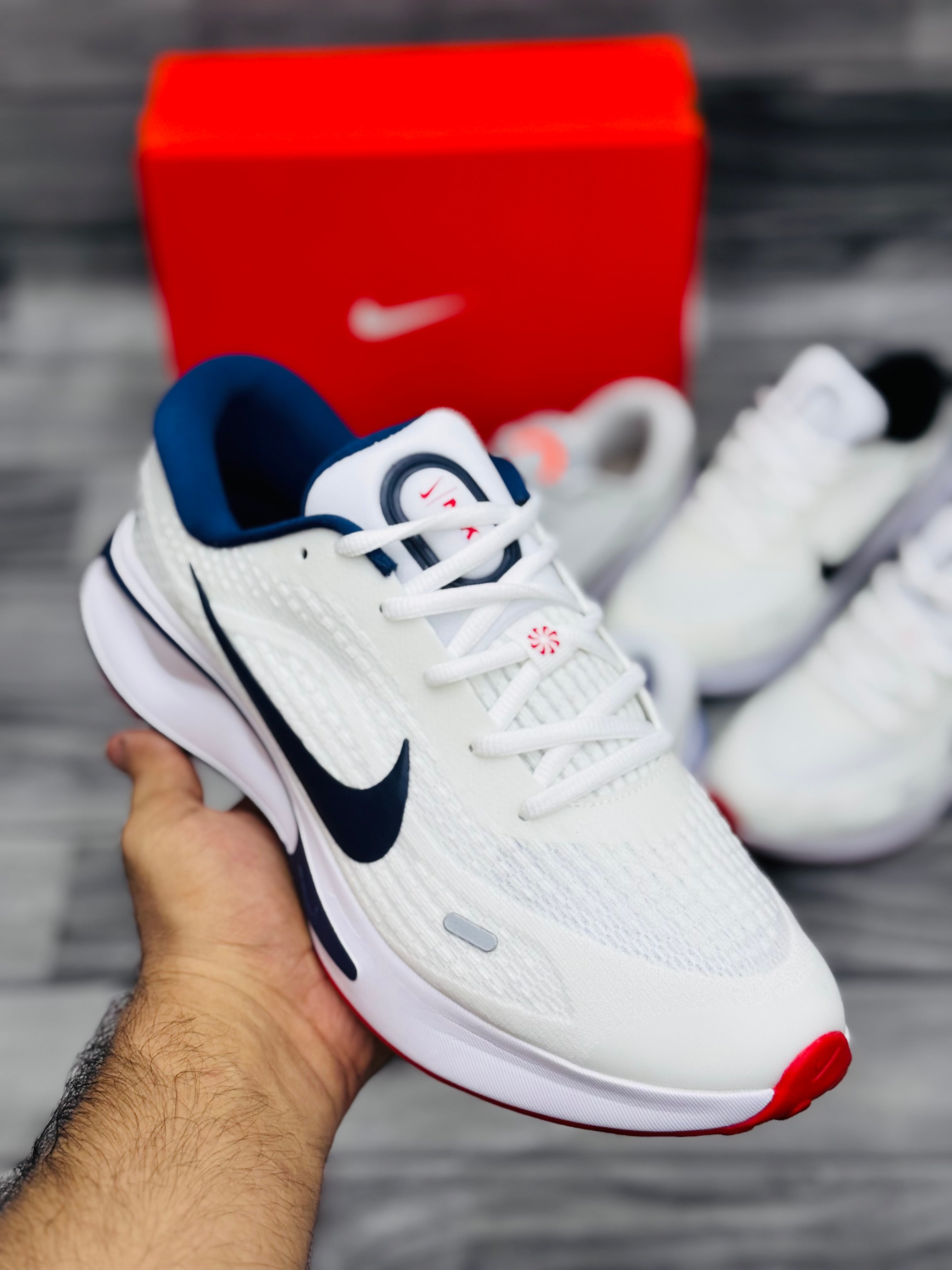 Nike Journey Run