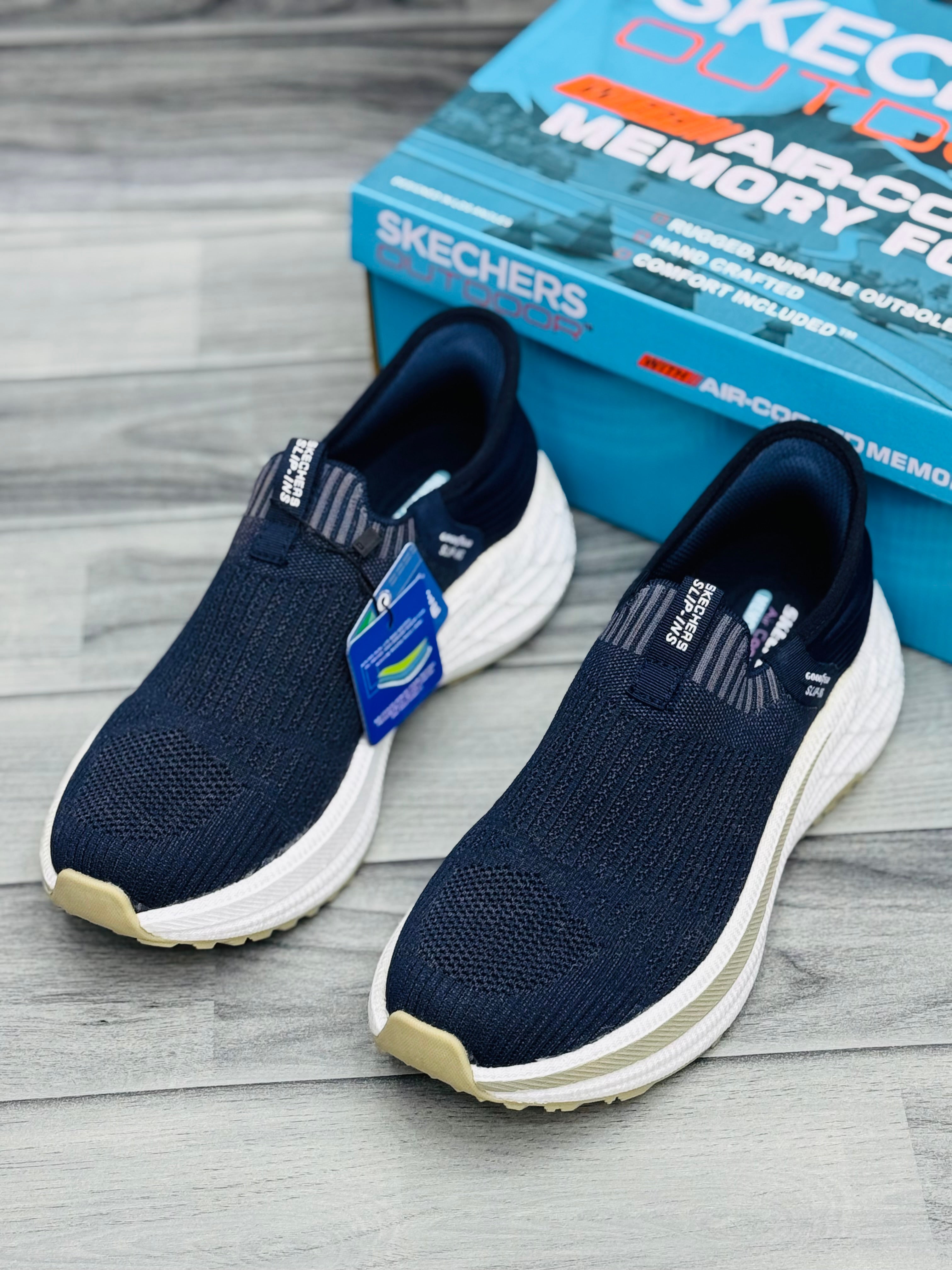 Skechars hyper burst pro slip in memory foam medicated