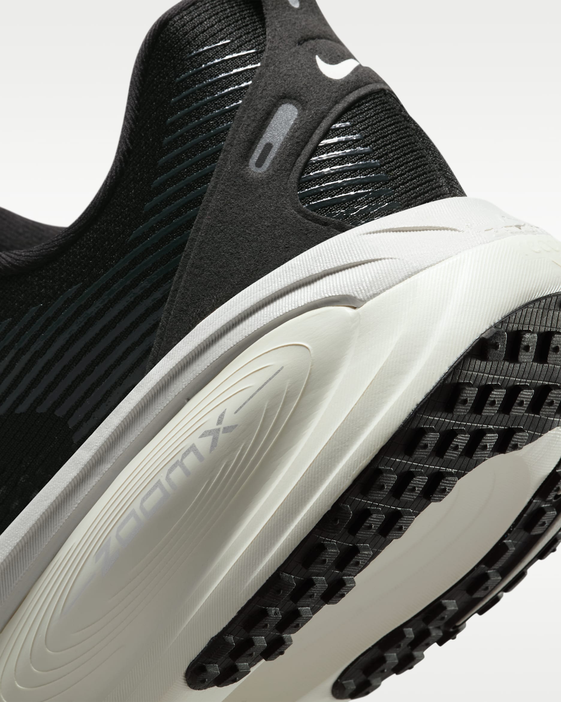 Nike Vomero 18 Men's Road Running Shoes