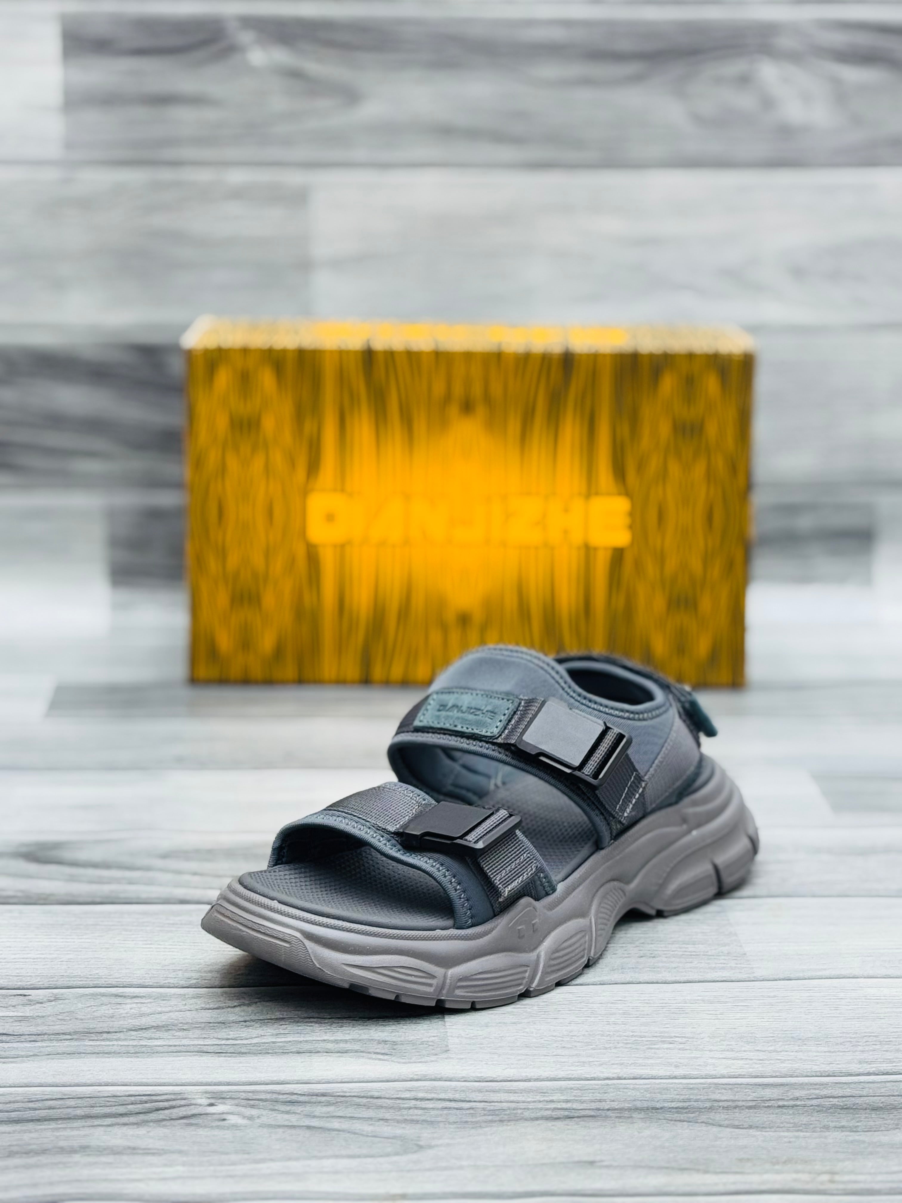 Dianjizhe Men's Recovery Slides & Athletic Sandals