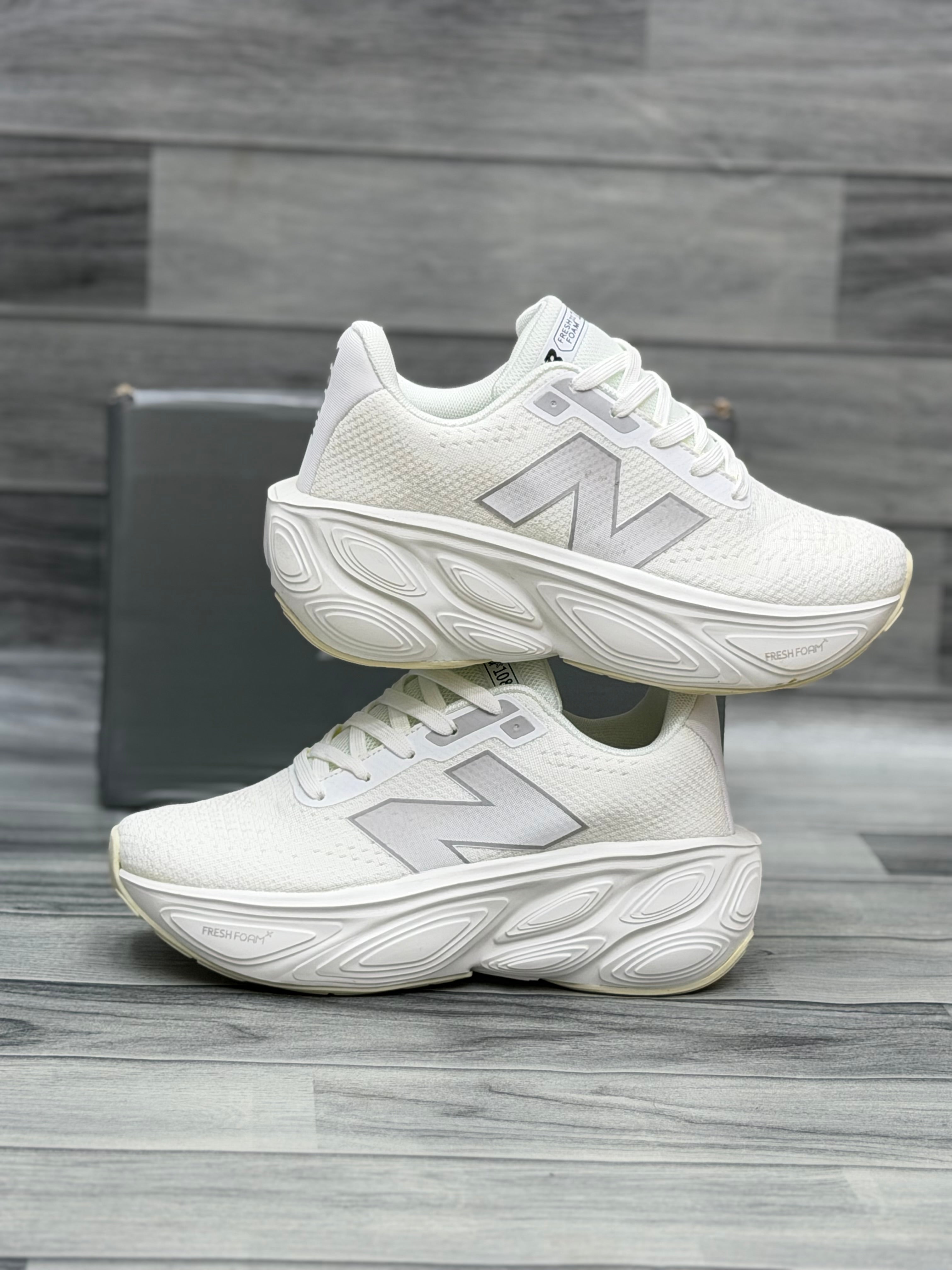 Naw Balance Men's Fresh Foam X 1080 V14 Running Shoe