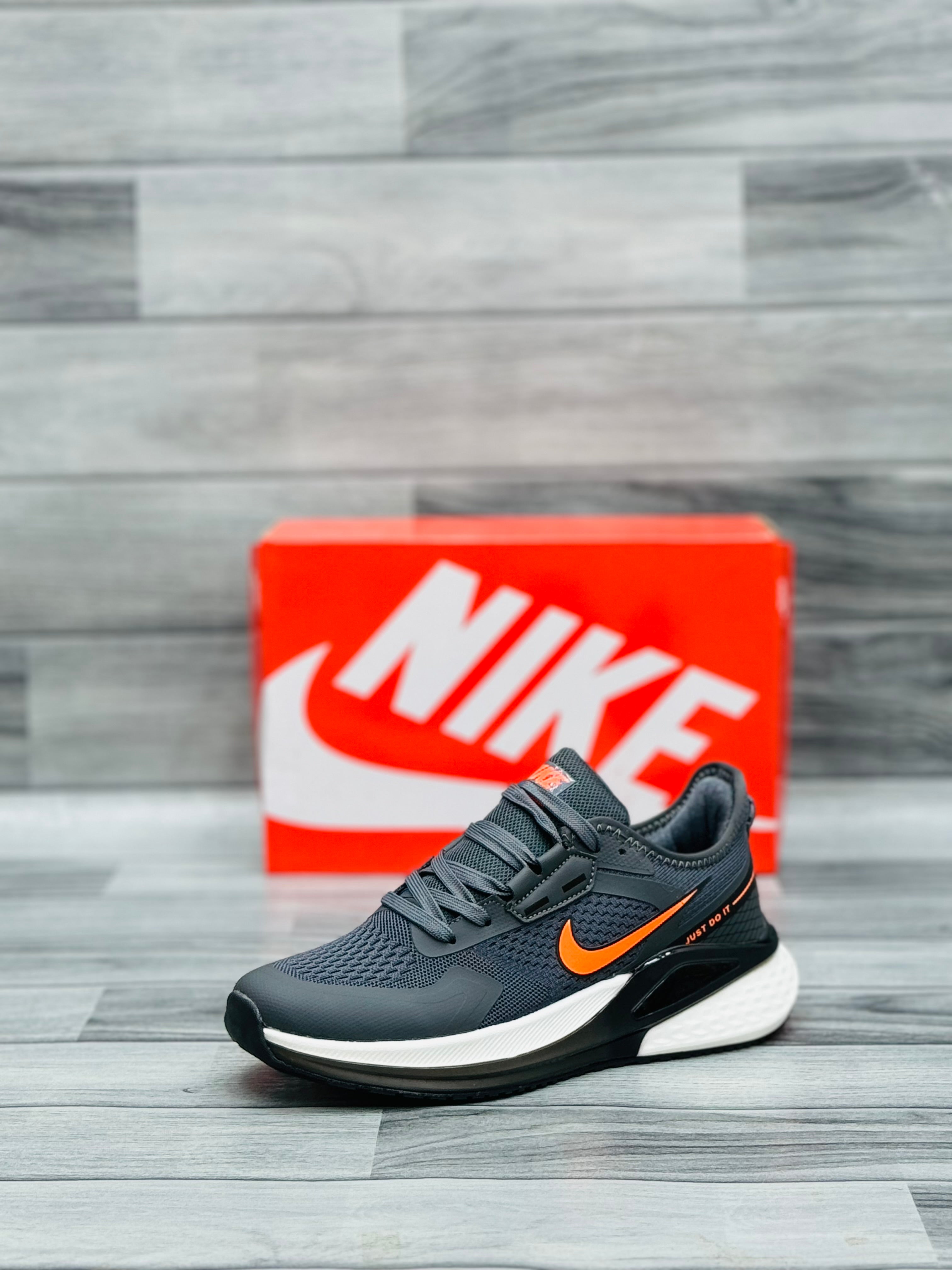 Nke air zoom Pegasus titan