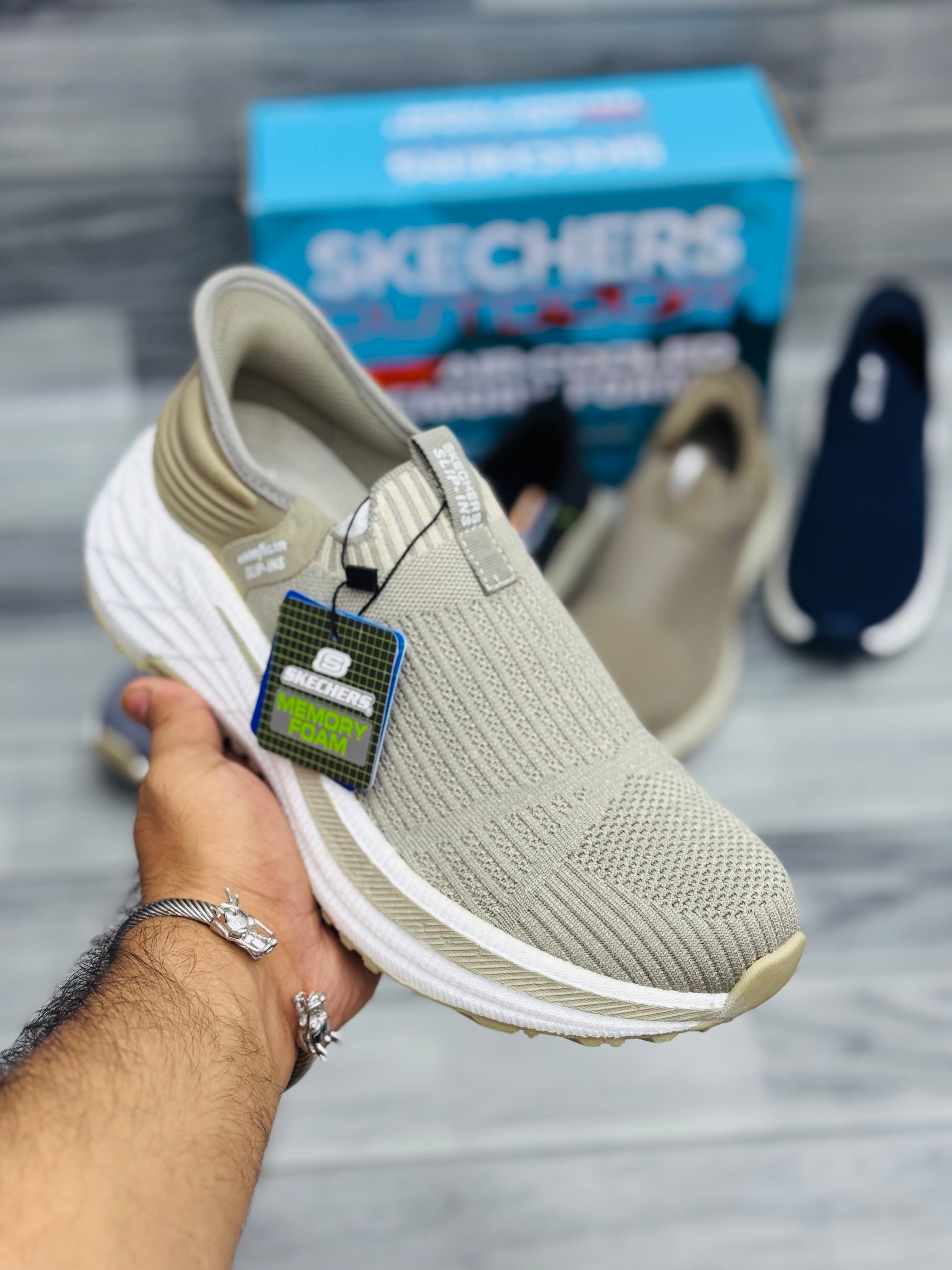 Skechars hyper burst pro slip in memory foam medicated
