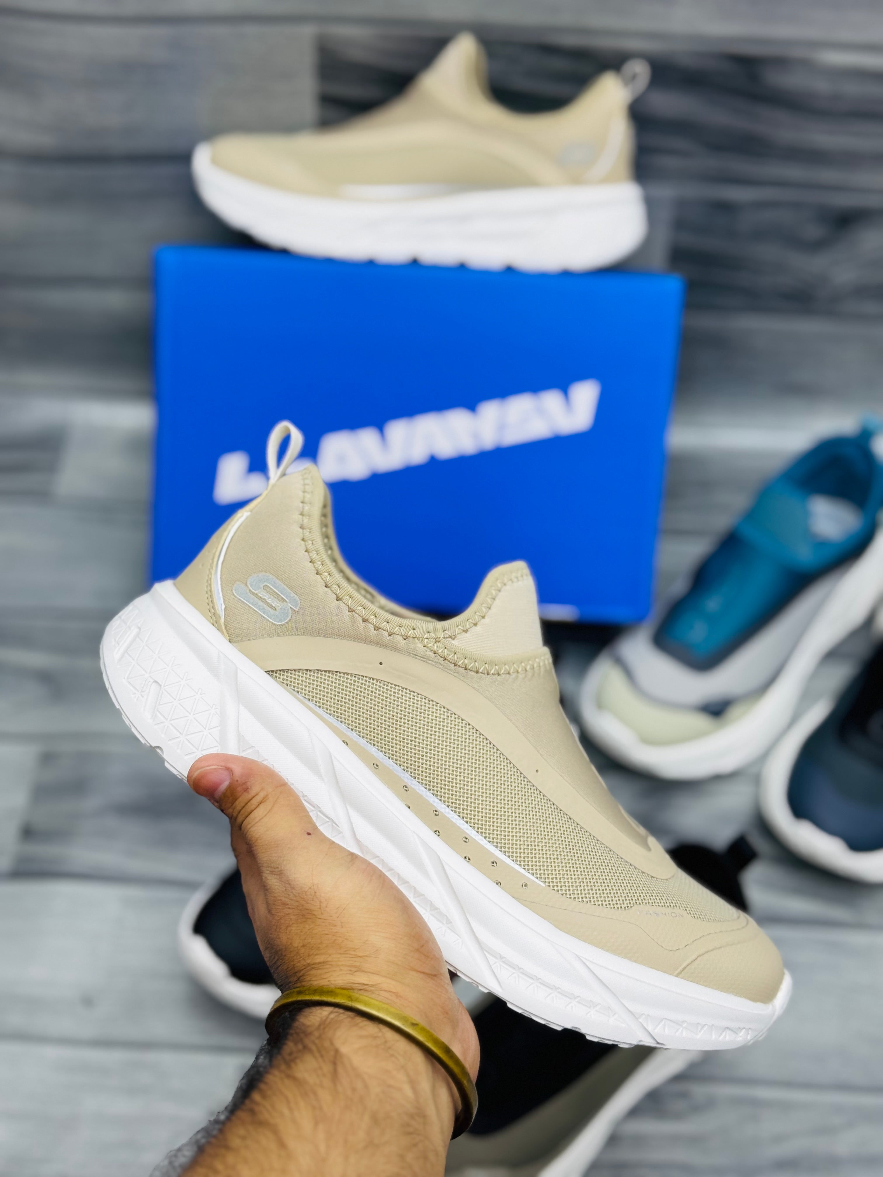 Skechars le-ning memory foam medicated