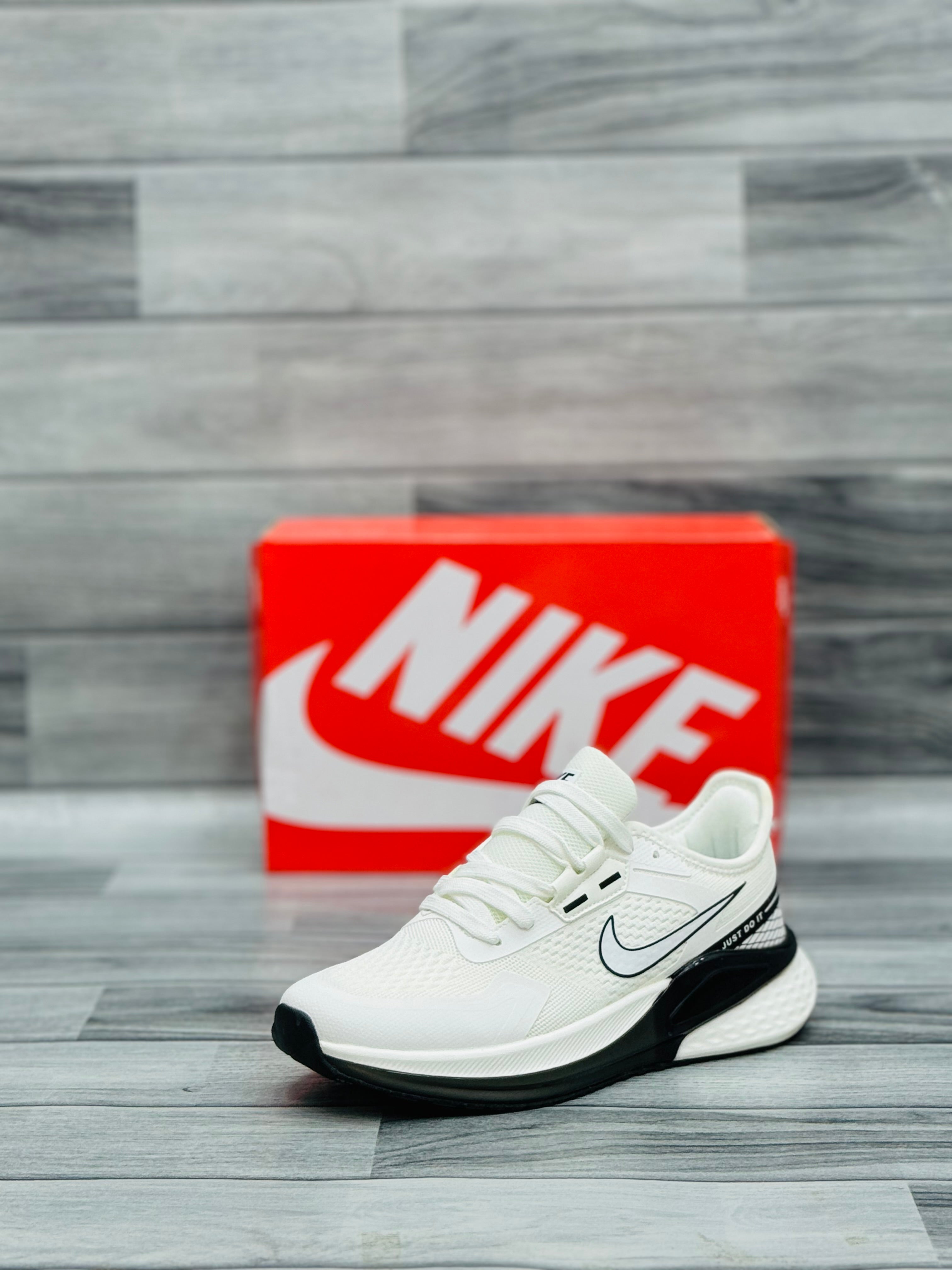 Nke air zoom Pegasus titan