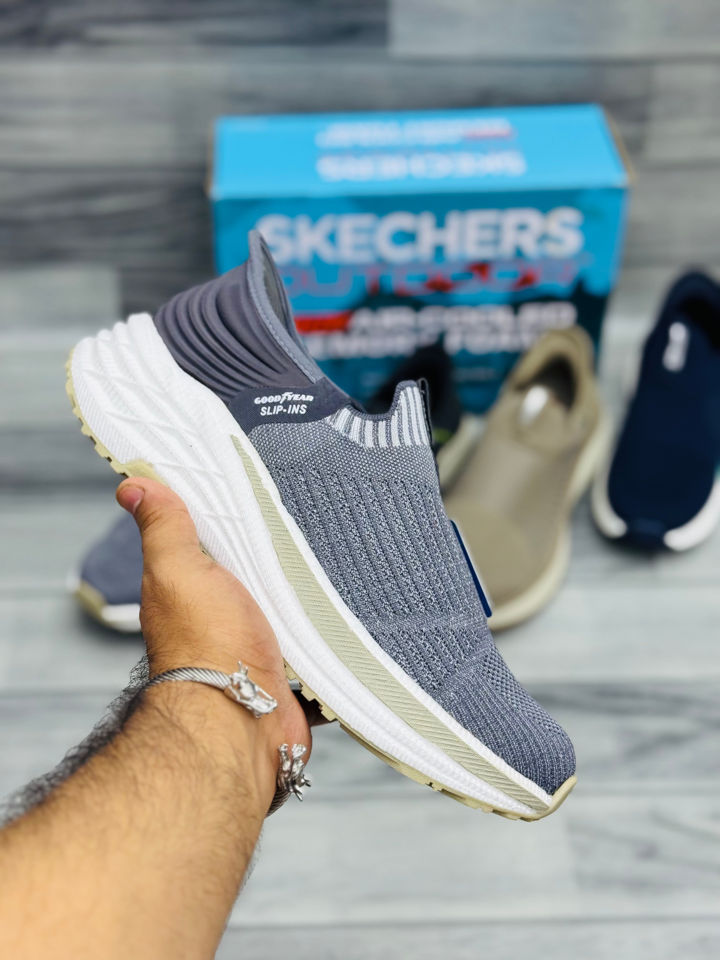 Skechars hyper burst pro slip in memory foam medicated